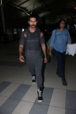 Shahid Kapoor snapped at airport on 21st March 2016